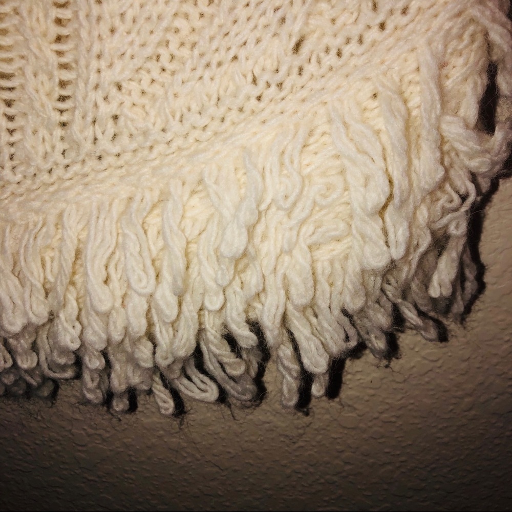 BANANA REPUBLIC Italian yarn cable fringe sweater - Picture 4 of 8